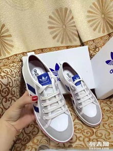 精品阿迪達斯時尚休閑女士運動鞋廠家批發(fā)與鞋類配件全解析